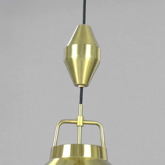 Rise-and-fall pendant light designed by Fritz Schlegel for Lyfa