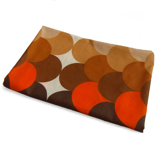 Single vintage curtain with retro pop circles design