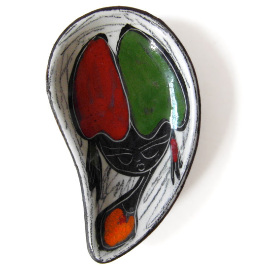 Small ceramic dish with 50s/60s girl in red-green hat